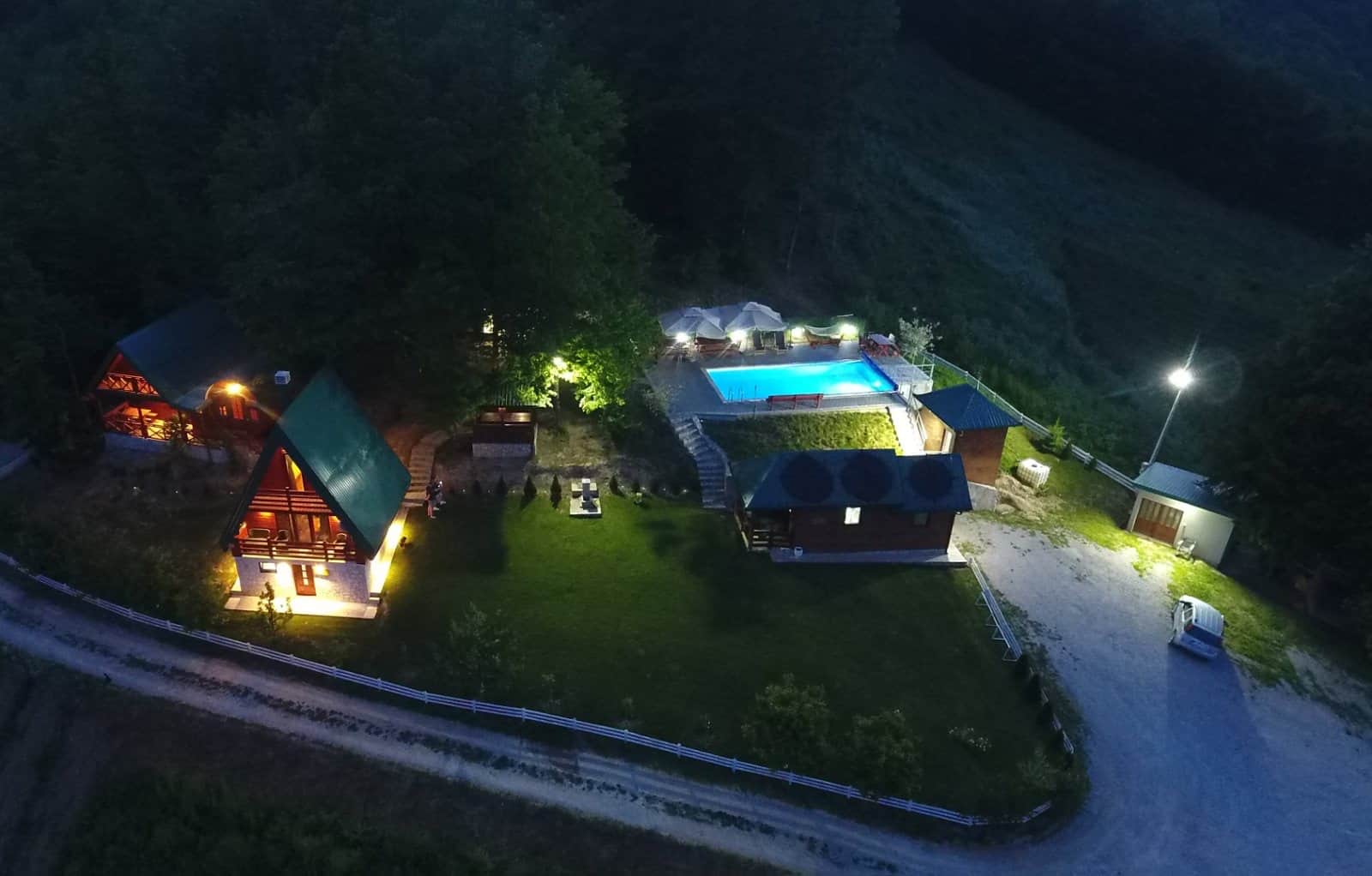 Vila Dobar Pogled - okolina kompleksa 10